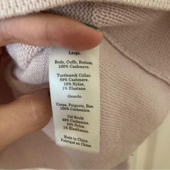 Cashmere square turtleneck - Picture 5 of 5